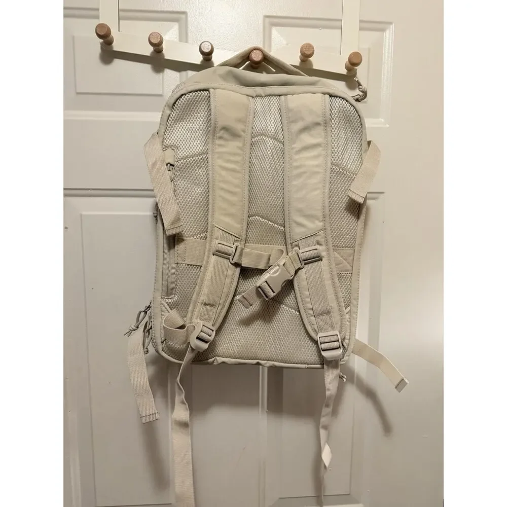 BagSmart Blast 28L Travel Backpack